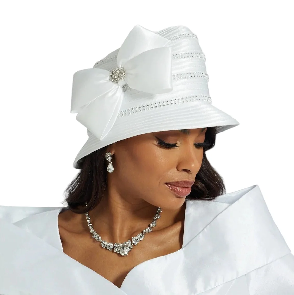 New Hats & Bags – Latest Arrivals in Elegant Accessories